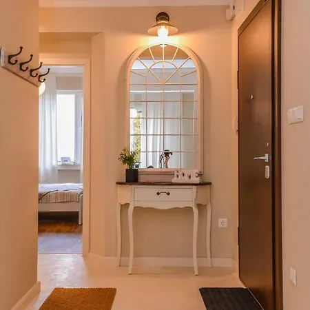 Cо́coellie - Aesthetic 2bd Near National Palace By Flat Mаnager Sofie
