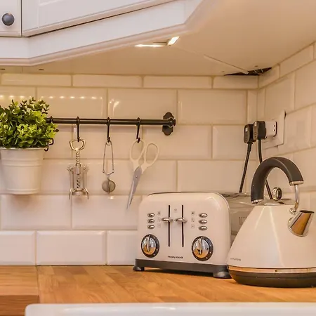 Cо́coellie - Aesthetic 2bd Near National Palace By Flat Mаnager